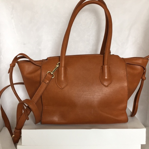 Sole Society Handbags - ❤️ Sole Society Trapezoid Cowgirl CrossBody Bag